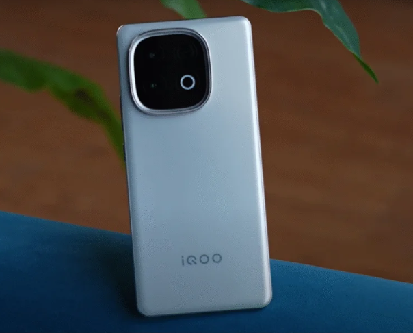 iQOO Neo 10